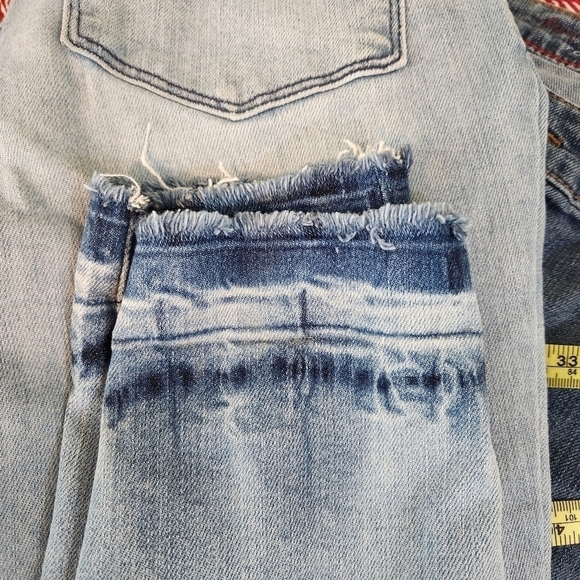 Judy Blue Jeans Lydia Released Hem Light Wash, sz 26" - Picture 9 of 9